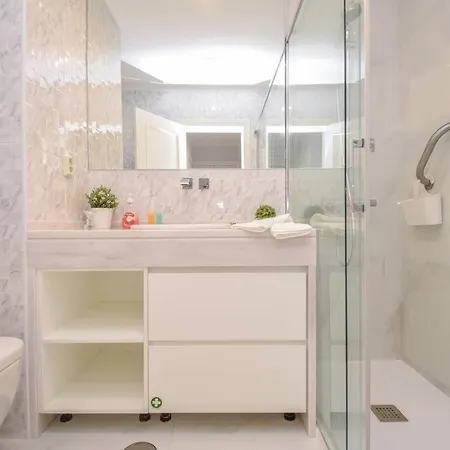 Stylish Seaview With Swimming Pool Apartamento